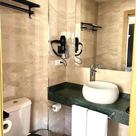 Luxury Chinitas 11 شقة *